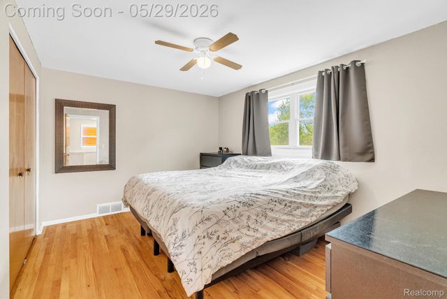 30615 Grandview Avenue, Westland, MI 48186