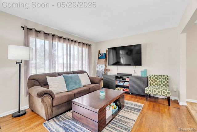 30615 Grandview Avenue, Westland, MI 48186