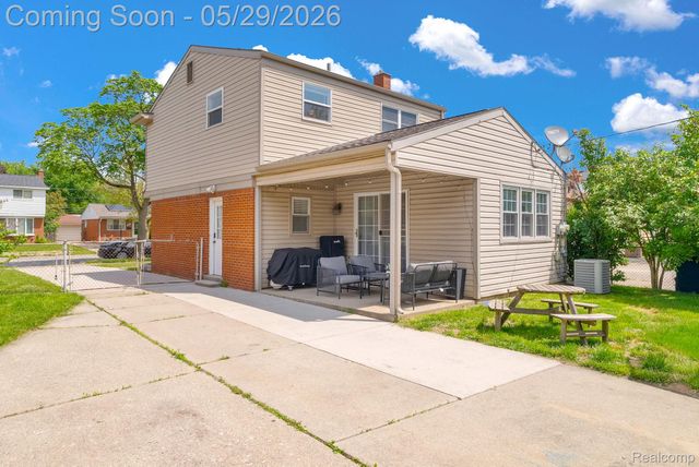 30615 Grandview Avenue, Westland, MI 48186