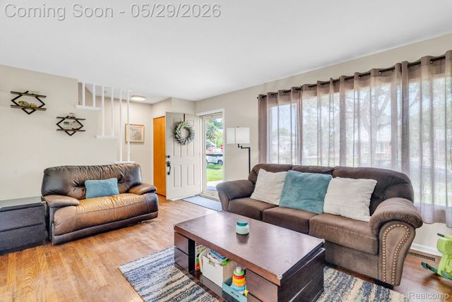 30615 Grandview Avenue, Westland, MI 48186