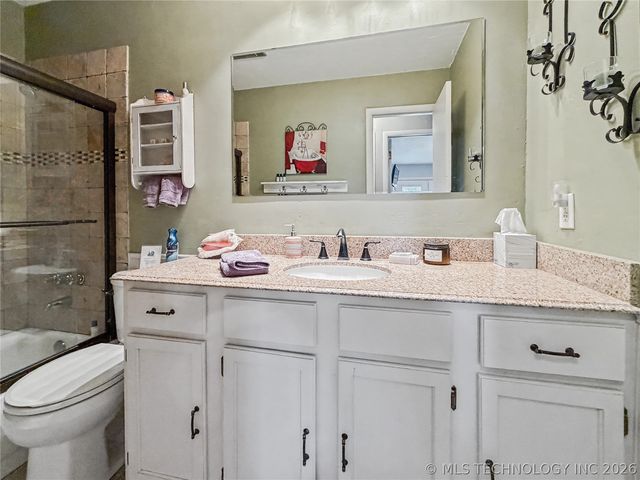 20388 W Cherokee Trail, Cookson, OK 74427