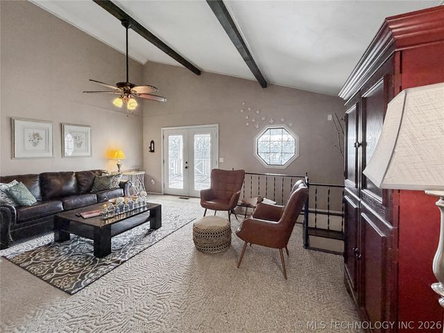 20388 W Cherokee Trail, Cookson, OK 74427