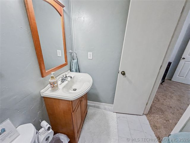 20388 W Cherokee Trail, Cookson, OK 74427