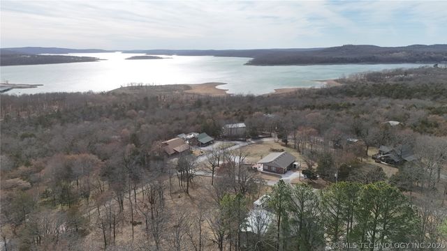 20388 W Cherokee Trail, Cookson, OK 74427