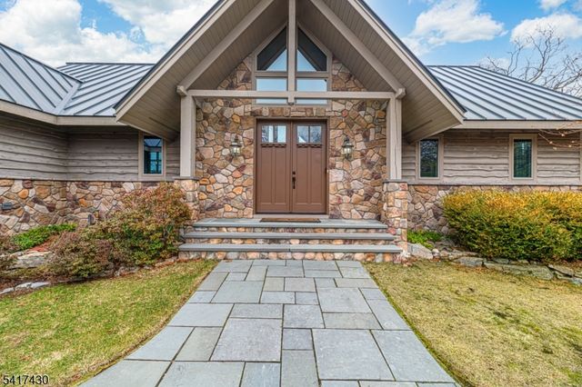 10 Hemlock Ave, Andover Twp., NJ 07860