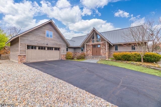 10 Hemlock Ave, Andover Twp., NJ 07860