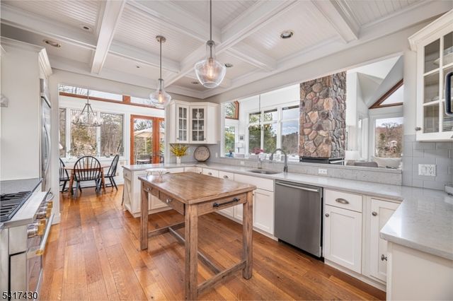 10 Hemlock Ave, Andover Twp., NJ 07860