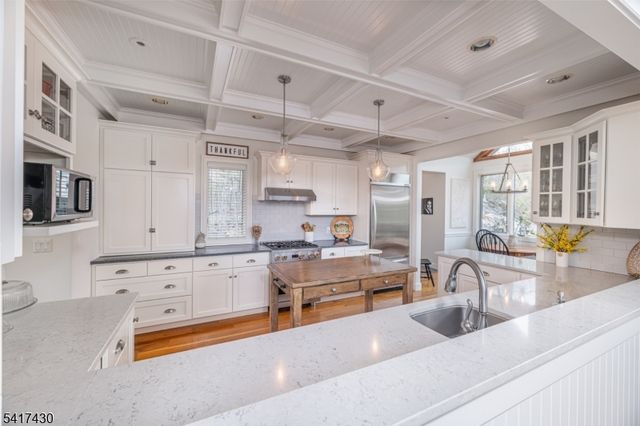 10 Hemlock Ave, Andover Twp., NJ 07860