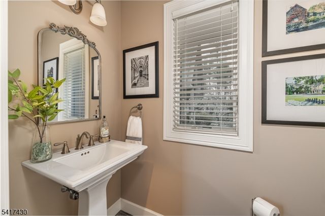 10 Hemlock Ave, Andover Twp., NJ 07860