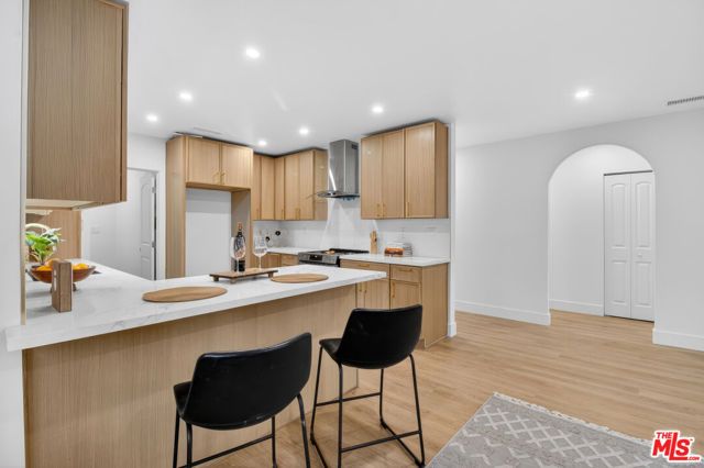 4324 2nd Avenue, Los Angeles, CA 90008