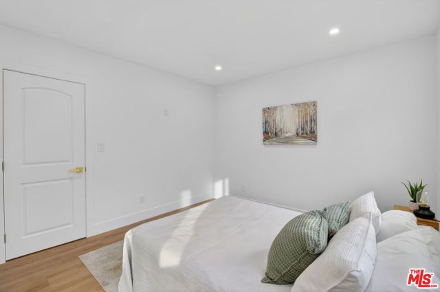 4324 2nd Avenue, Los Angeles, CA 90008