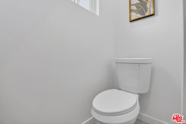 4324 2nd Avenue, Los Angeles, CA 90008