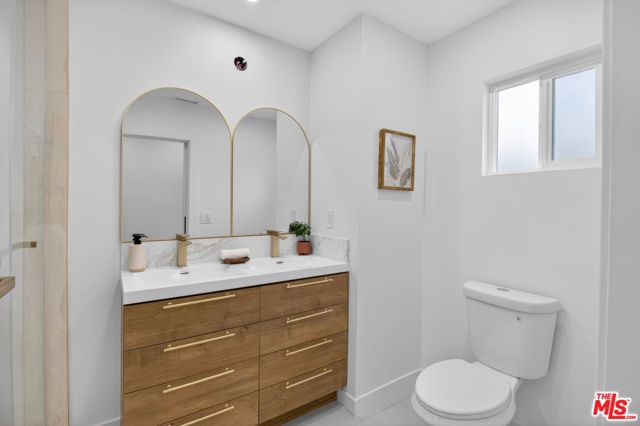 4324 2nd Avenue, Los Angeles, CA 90008