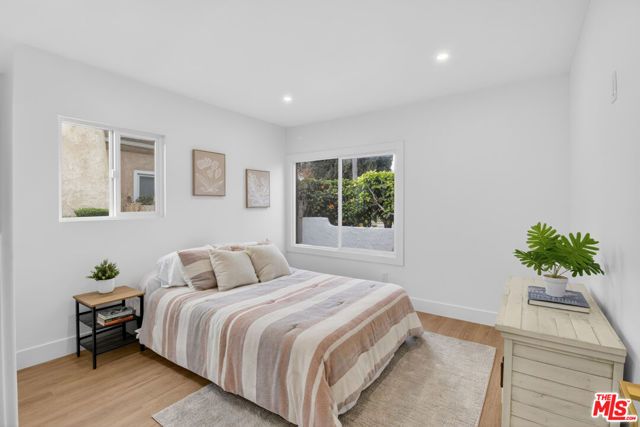 4324 2nd Avenue, Los Angeles, CA 90008