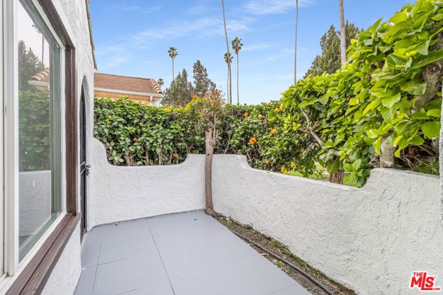 4324 2nd Avenue, Los Angeles, CA 90008