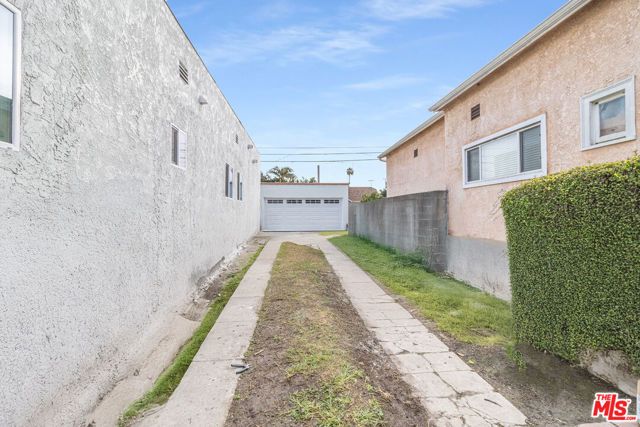 4324 2nd Avenue, Los Angeles, CA 90008