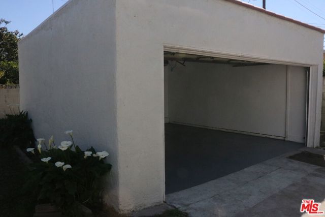 4324 2nd Avenue, Los Angeles, CA 90008