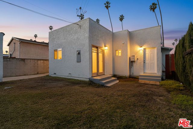 4324 2nd Avenue, Los Angeles, CA 90008