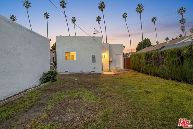4324 2nd Avenue, Los Angeles, CA 90008