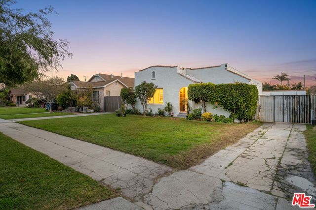 4324 2nd Avenue, Los Angeles, CA 90008