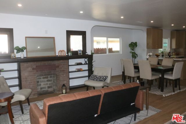 4324 2nd Avenue, Los Angeles, CA 90008