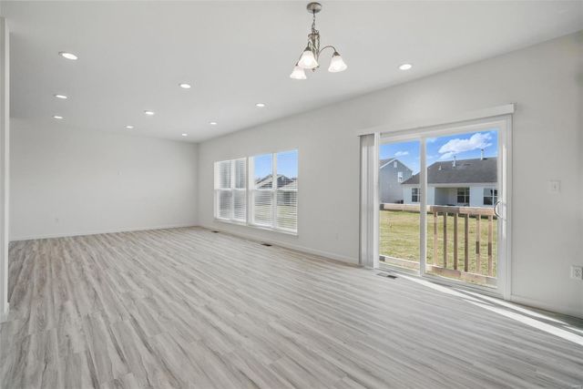 928 Little Fieldstone Court, Wentzville, MO 63385