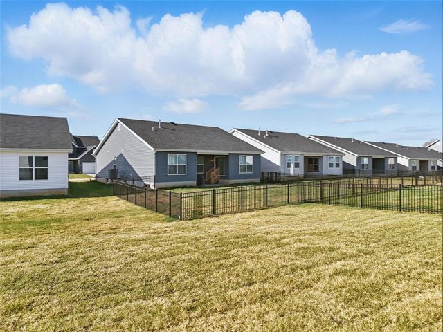 928 Little Fieldstone Court, Wentzville, MO 63385
