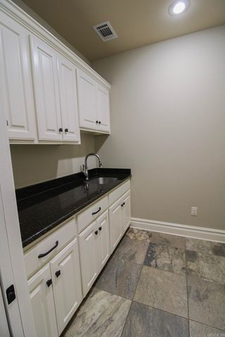 1020 Edinburgh Drive, Conway, AR 72034