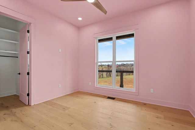 4352 Dot Rd, Springfield, TN 37172