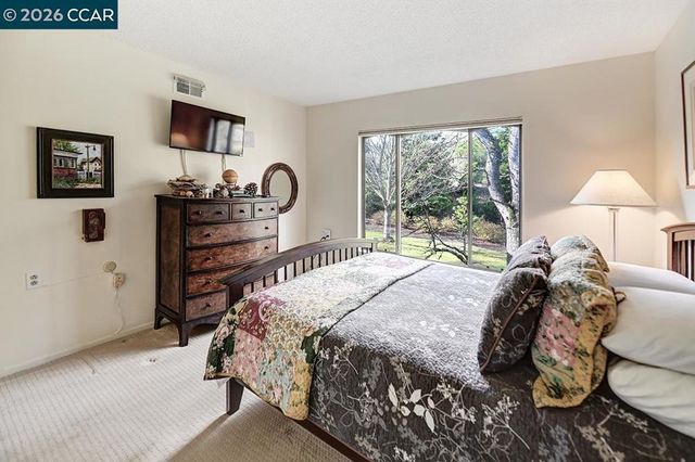 1548 Golden Rain Rd 9, Walnut Creek, CA 94595