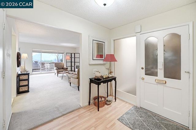 1548 Golden Rain Rd 9, Walnut Creek, CA 94595