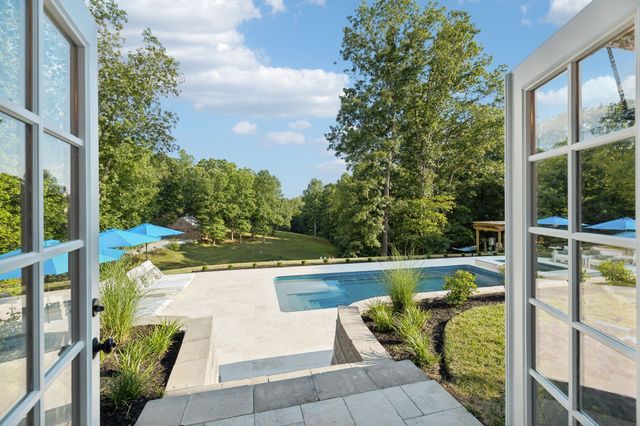 5557 Parker Branch Rd, Franklin, TN 37064