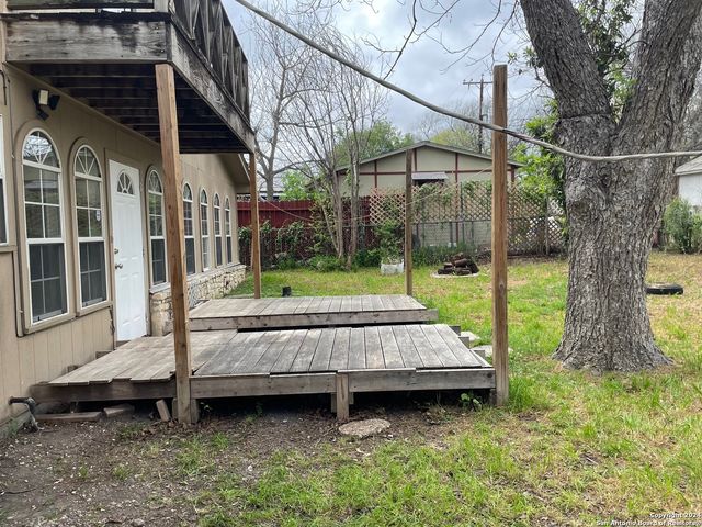 411 Future Dr., San Antonio, TX 78213