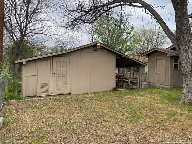 411 Future Dr., San Antonio, TX 78213