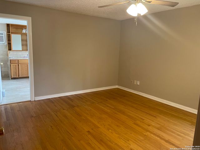 411 Future Dr., San Antonio, TX 78213