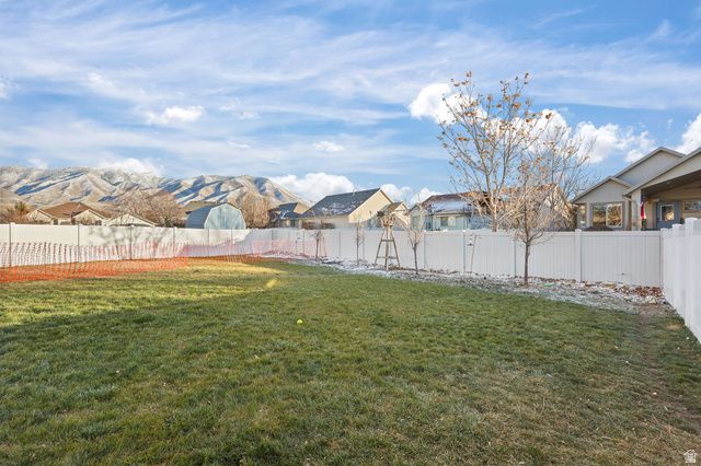 302 E INTERLOCHEN LN, Stansbury Park, UT 84074