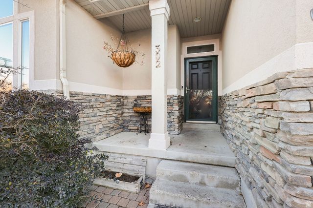 302 E INTERLOCHEN LN, Stansbury Park, UT 84074