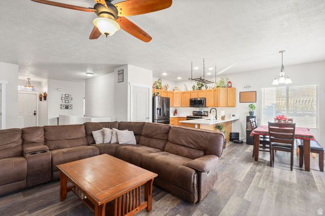 302 E INTERLOCHEN LN, Stansbury Park, UT 84074