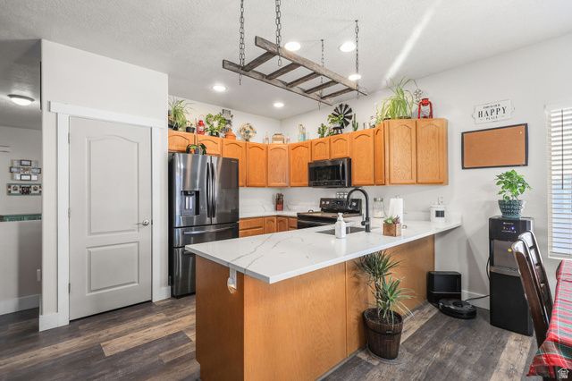 302 E INTERLOCHEN LN, Stansbury Park, UT 84074