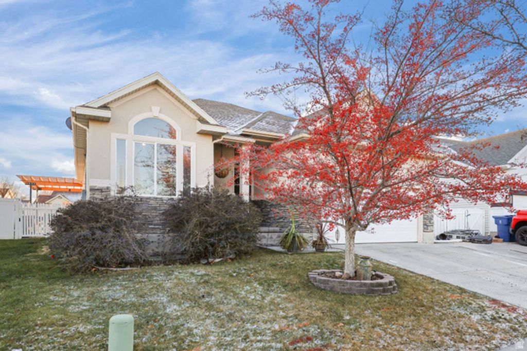 302 E INTERLOCHEN LN, Stansbury Park, UT 84074