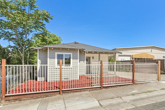 4901 Parker Ave, Sacramento, CA 95820