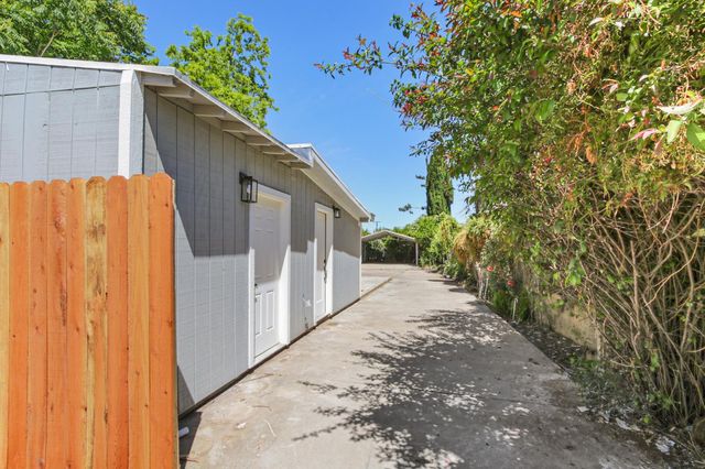 4901 Parker Ave, Sacramento, CA 95820