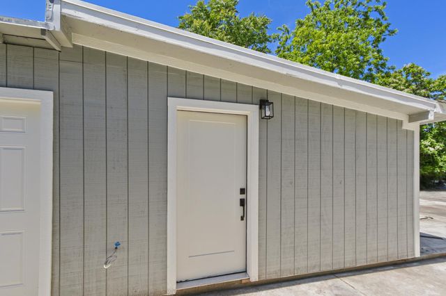 4901 Parker Ave, Sacramento, CA 95820