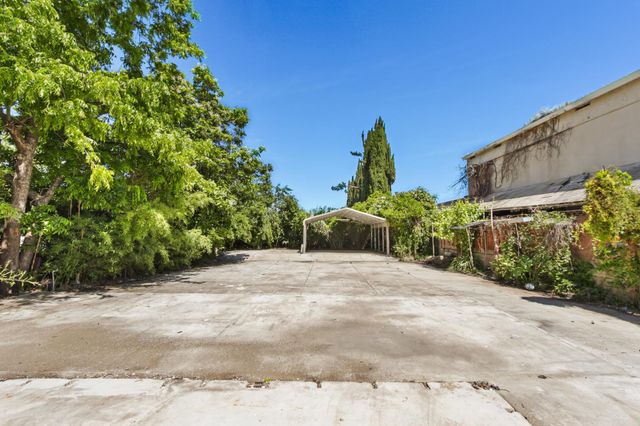 4901 Parker Ave, Sacramento, CA 95820