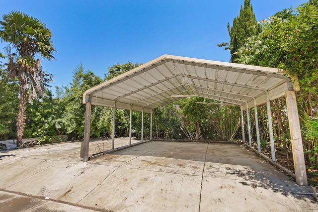 4901 Parker Ave, Sacramento, CA 95820