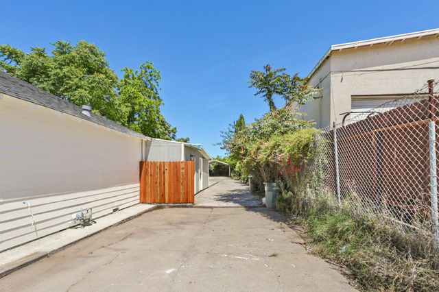 4901 Parker Ave, Sacramento, CA 95820