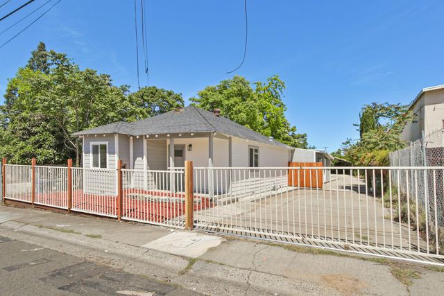 4901 Parker Ave, Sacramento, CA 95820