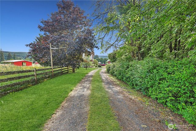 447 Boistfort Road, Curtis, WA 98538