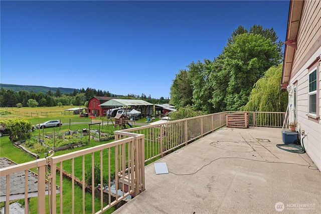 447 Boistfort Road, Curtis, WA 98538