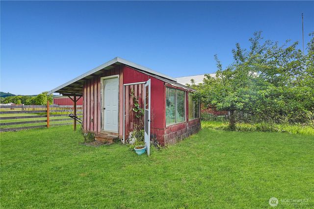 447 Boistfort Road, Curtis, WA 98538